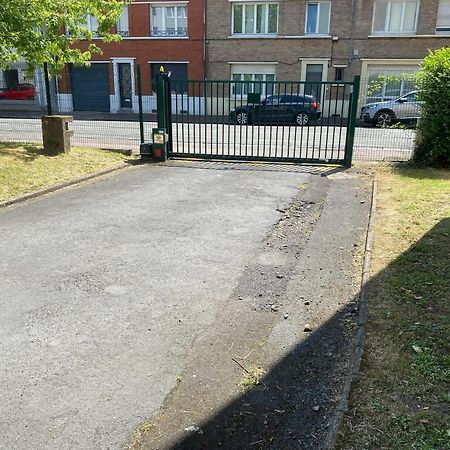 Au Petit Bonheur Imprevu Douai Exterior foto
