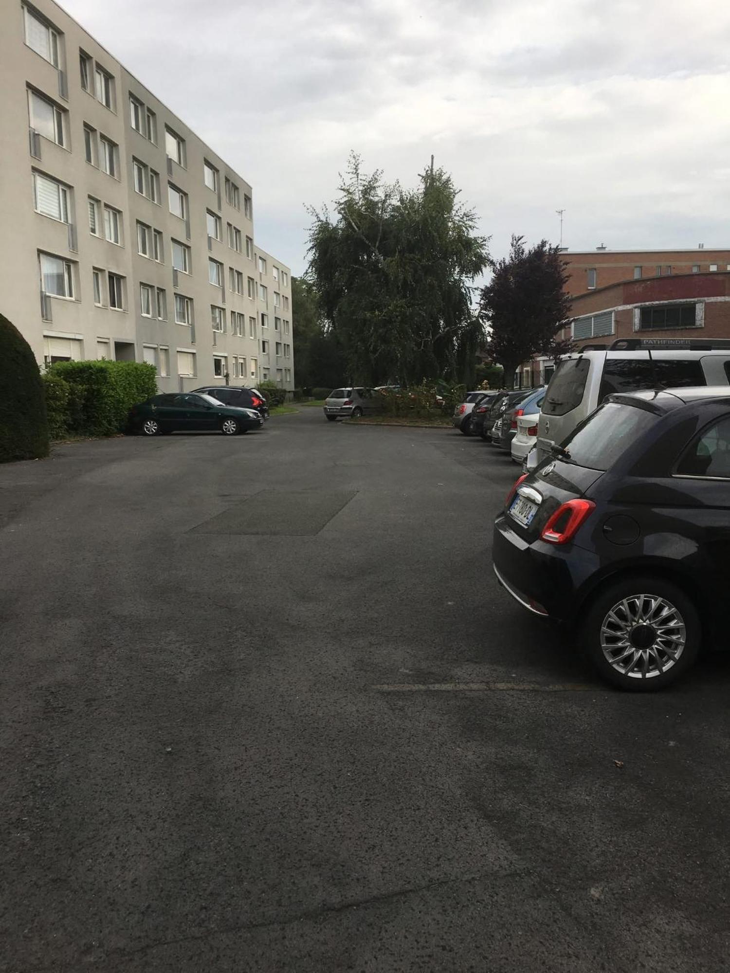 Au Petit Bonheur Imprevu Douai Exterior foto